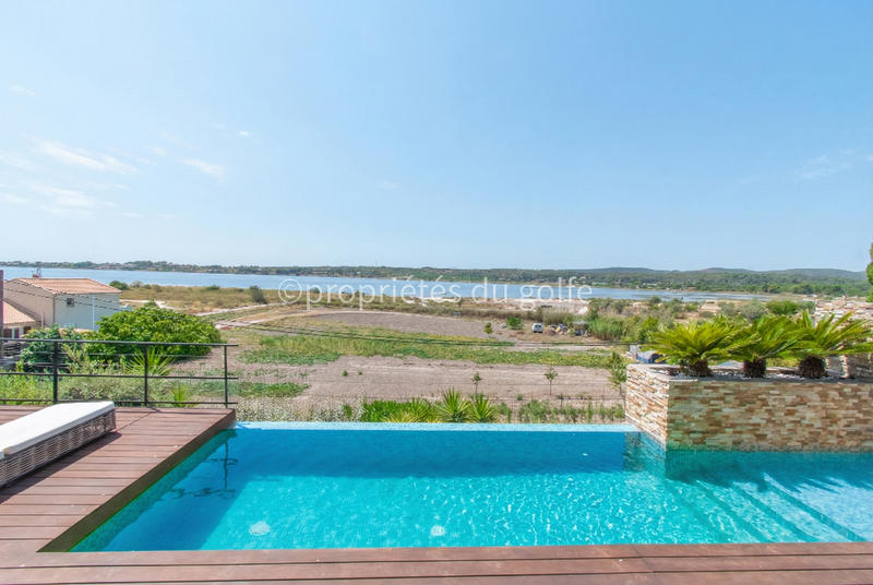 Maison - 204 m² - 5 pièces