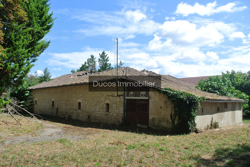 Maison - 360 m² - 8 pièces