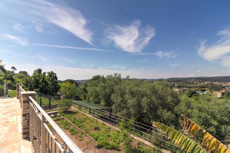 Villa - 181 m² - 6 pièces