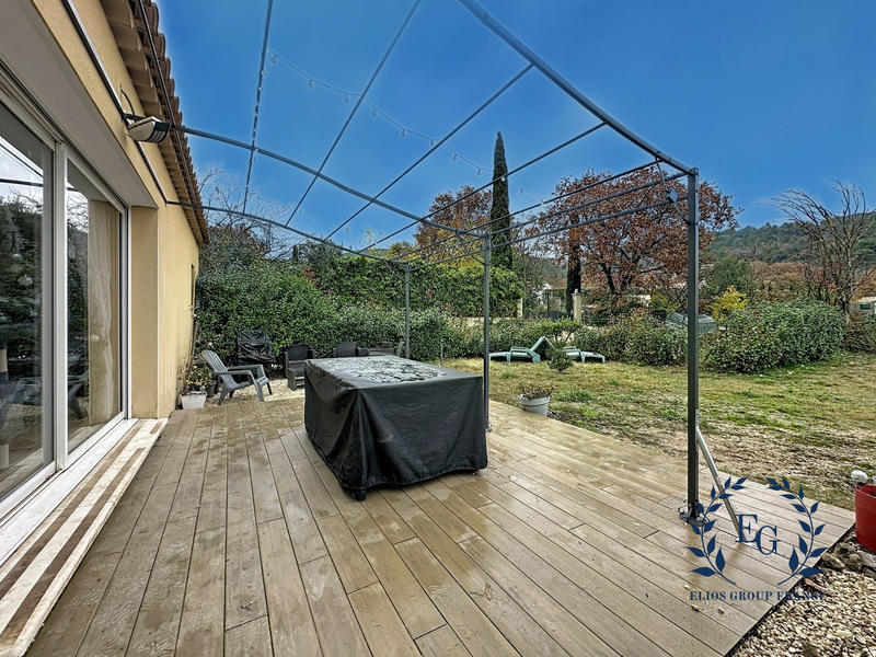 Maison - 105 m² - 4 pièces