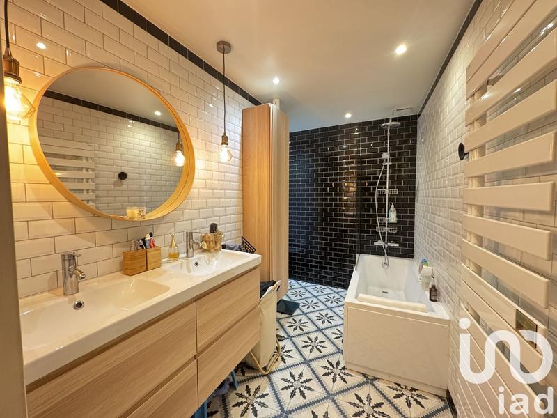 Maison - 127 m² - 7 pièces