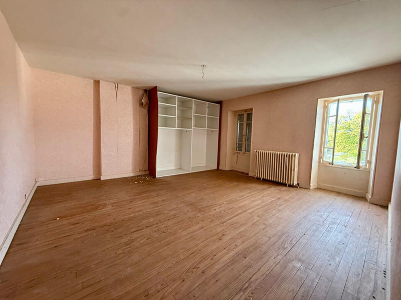 Maison - 200 m² - 5 pièces