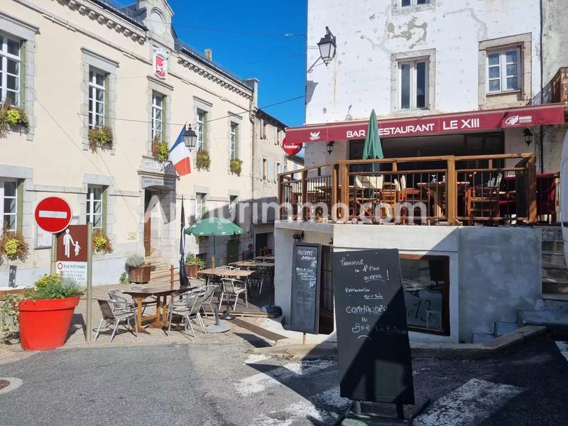 Magasins - 85 m² - 4 pièces