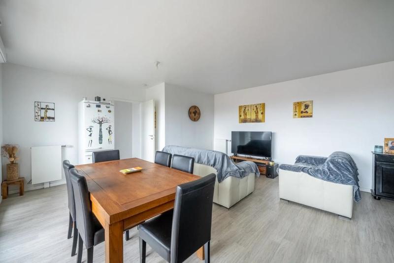Appartement - 77 m² - 4 pièces