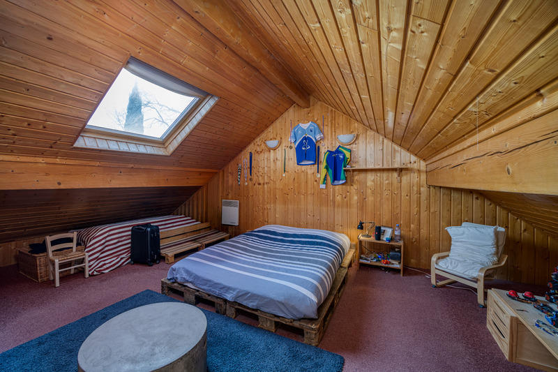 Maison - 261 m² - 11 pièces