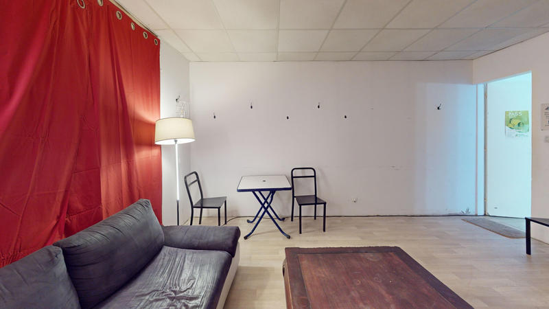 Maison - 400 m² - 6 pièces