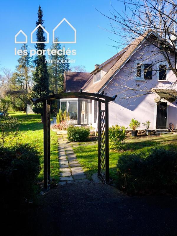 Propriété - 171 m² - 6 pièces