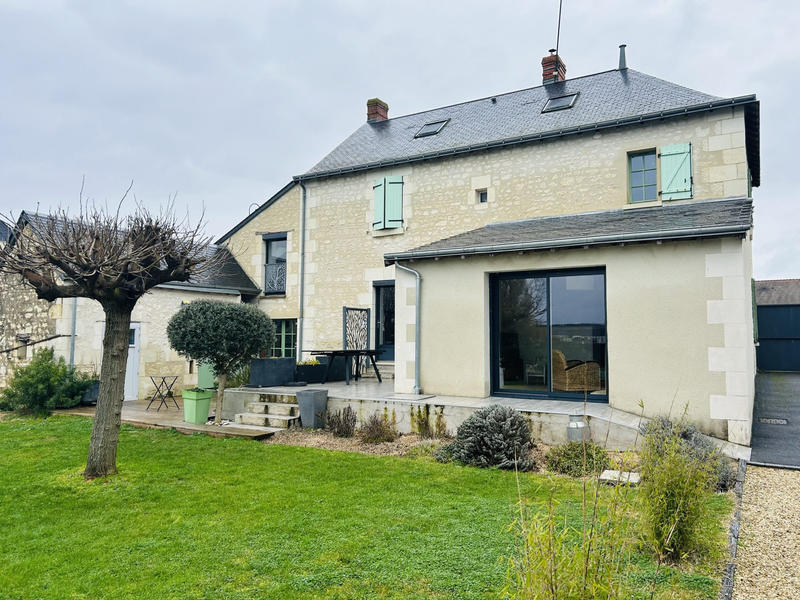 Maison - 165 m² - 8 pièces