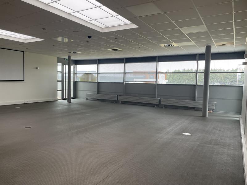 Local commercial - 468 m²