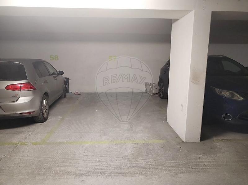Parking - 13 m²