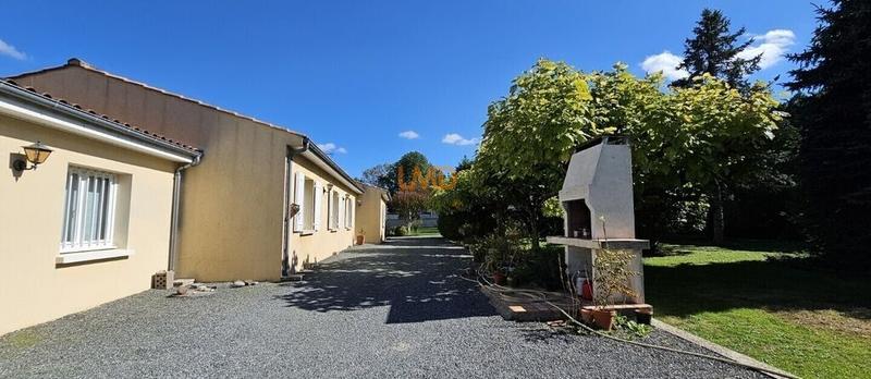 Maison - 140 m² - 5 pièces