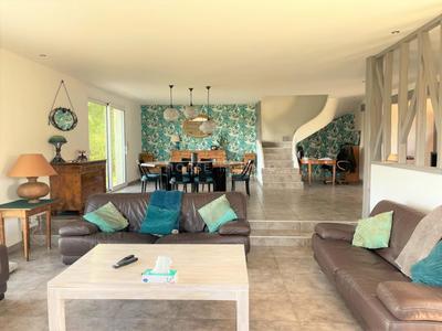 Maison de domaine équestre - 230 m² - 6 pièces