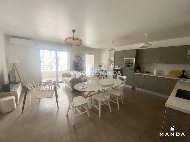 Chambre - 10 m² - 4 pièces