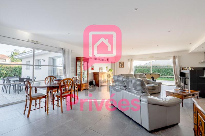 Maison - 175 m² - 6 pièces