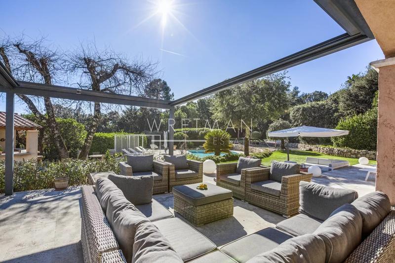 Maison - 227 m² - 8 pièces