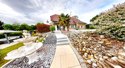 Villa - 200 m² - 6 pièces