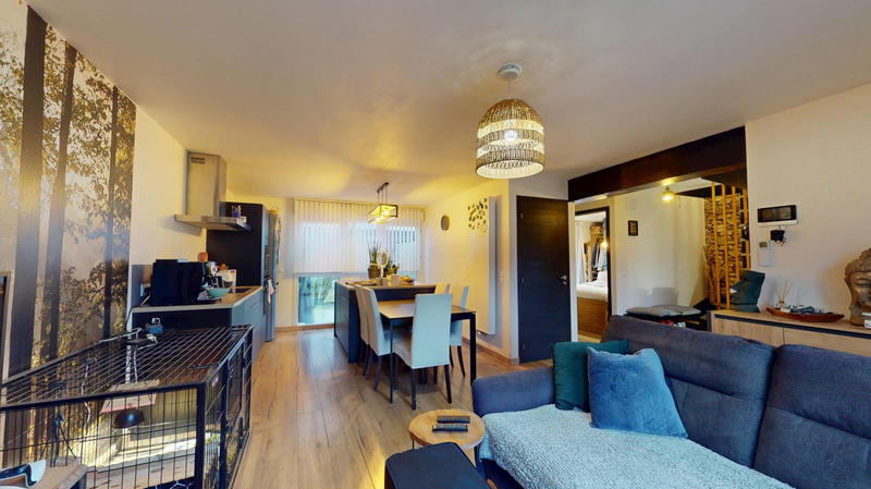 Maison - 95 m² - 5 pièces