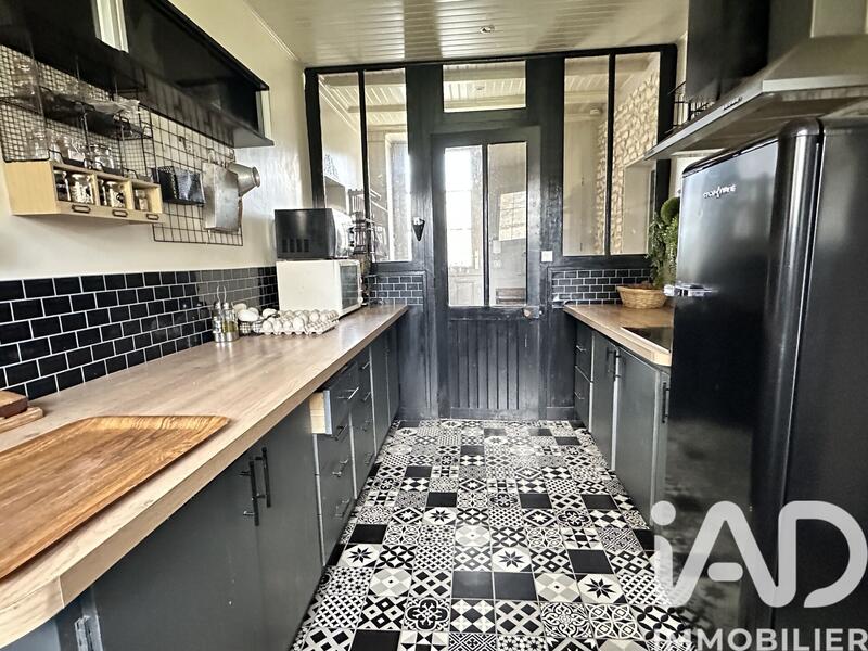 Maison - 155 m² - 8 pièces