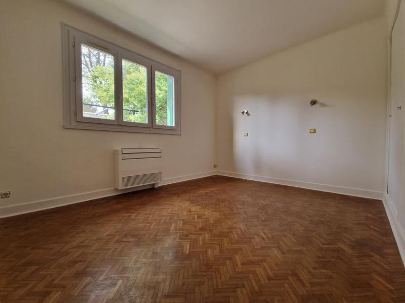 Maison - 172 m² - 8 pièces