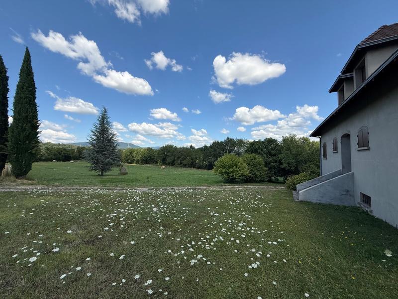 Maison - 220 m² - 7 pièces