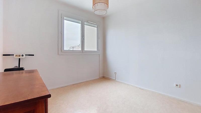 Appartement - 98 m² - 5 pièces