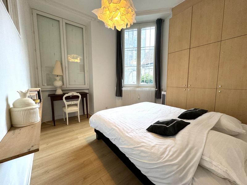 Appartement - 96 m² - 5 pièces