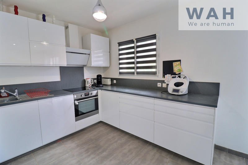 Maison - 99 m² - 4 pièces