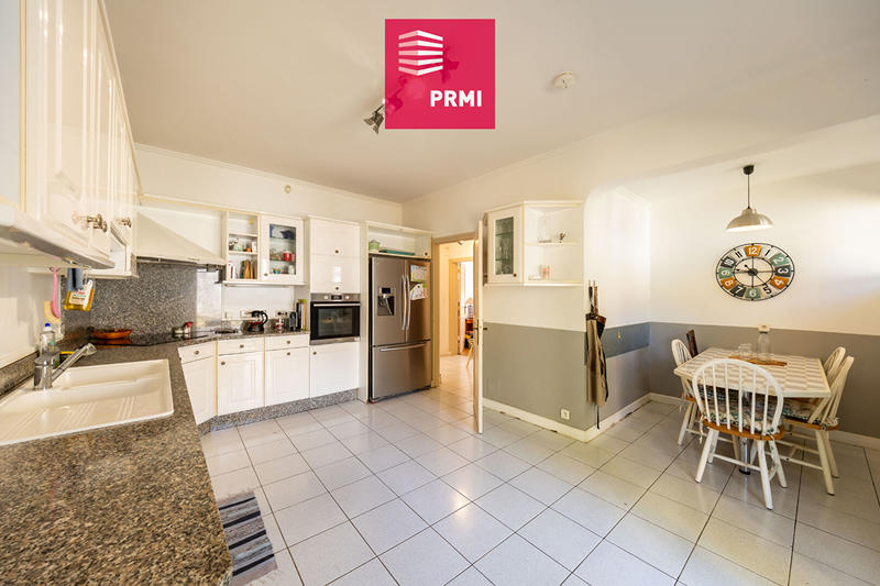 Maison - 258 m² - 6 pièces