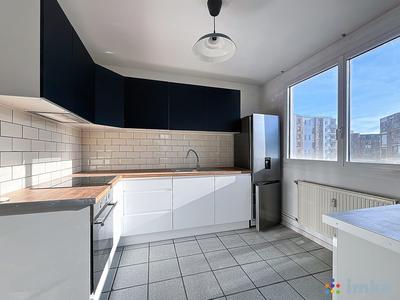 Appartement - 79 m² - 4 pièces