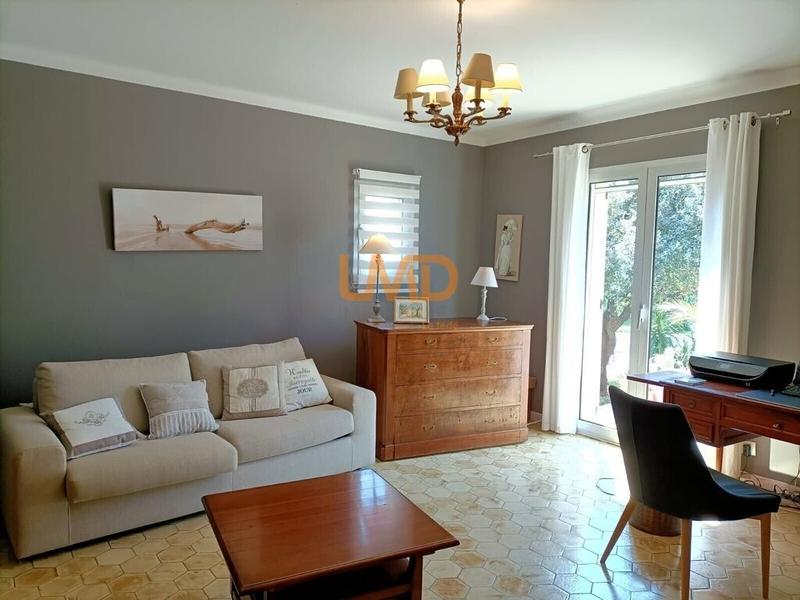 Propriété - 165 m² - 6 pièces