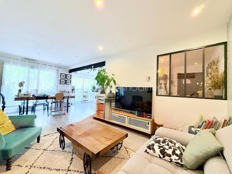 Appartement - 85 m² - 3 pièces