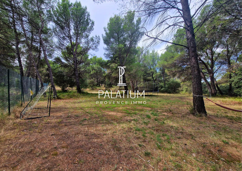 Maison - 200 m² - 11 pièces