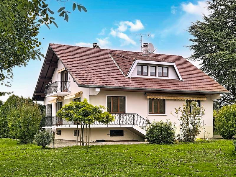 Maison - 184 m² - 8 pièces
