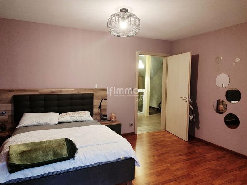 Maison - 183 m² - 7 pièces