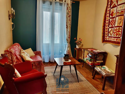 Maison - 250 m² - 13 pièces