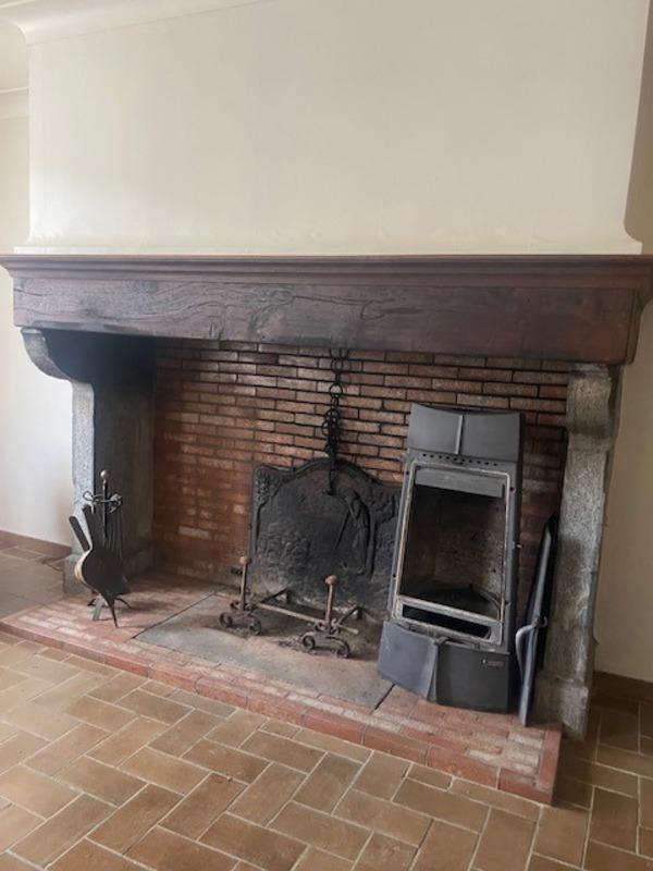 Propriété - 250 m² - 15 pièces