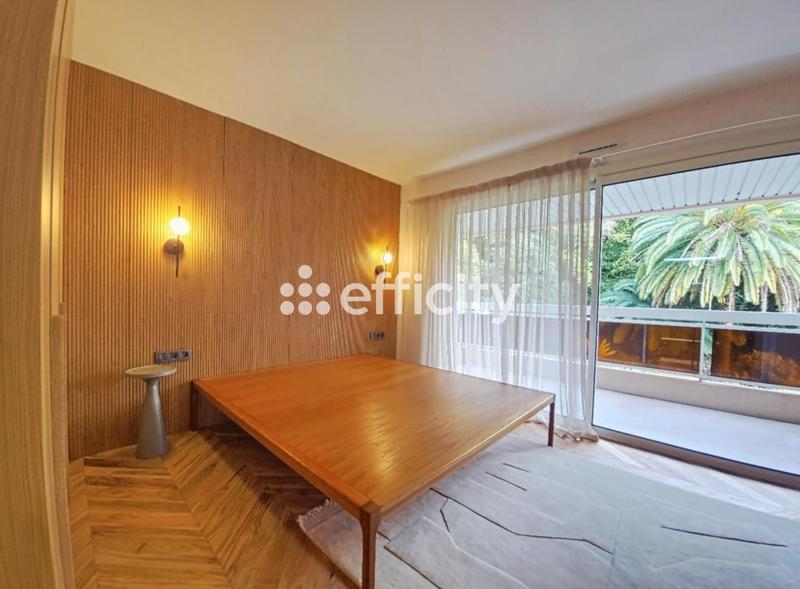 Appartement - 140 m² - 5 pièces