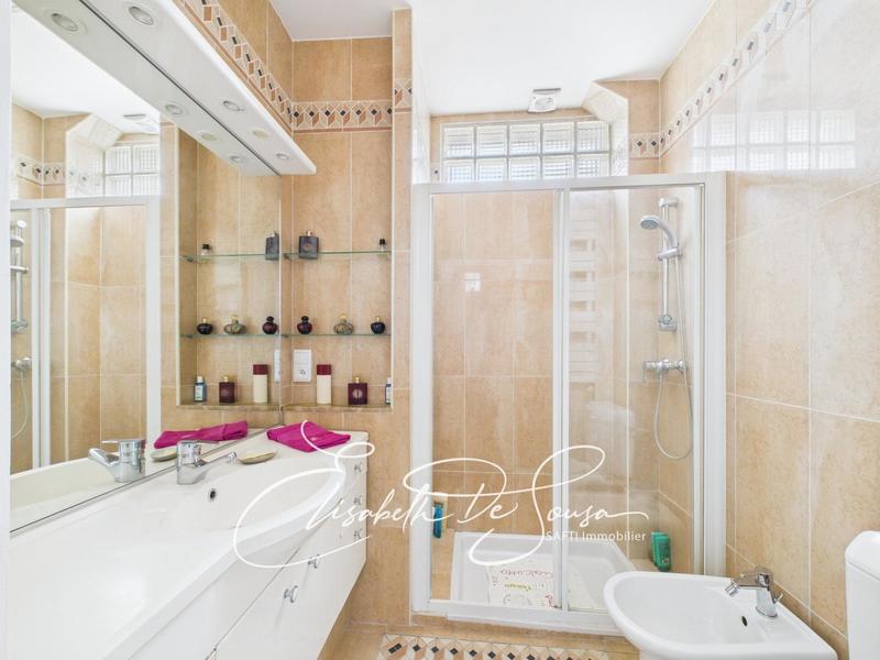 Maison - 152 m² - 8 pièces