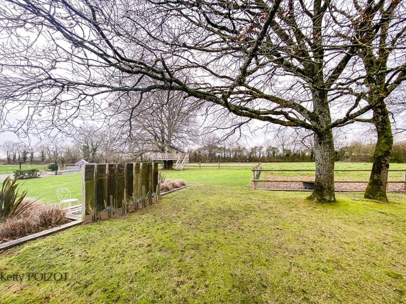 Maison - 184 m² - 8 pièces