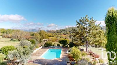 Maison - 280 m² - 10 pièces