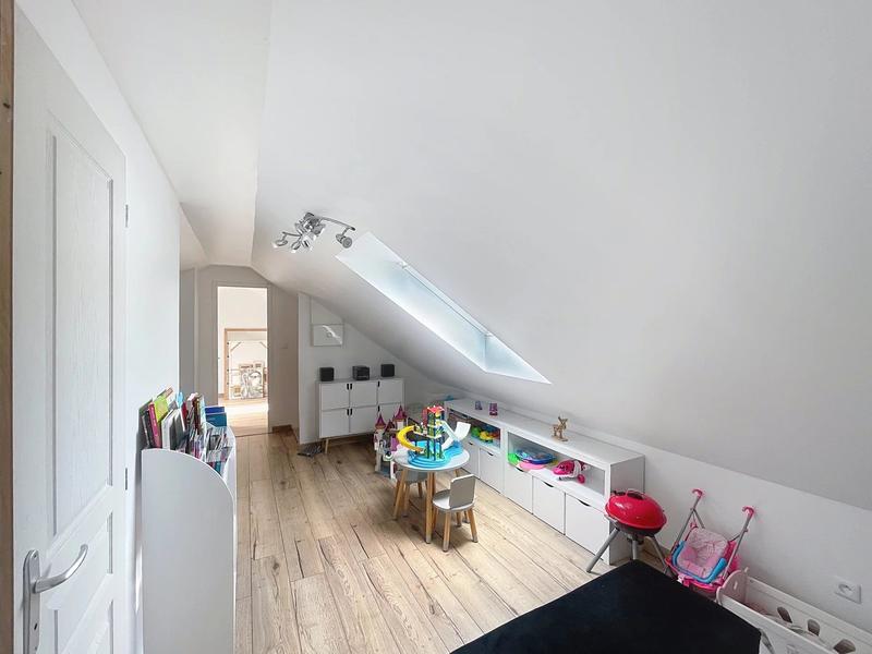 Maison - 130 m² - 7 pièces