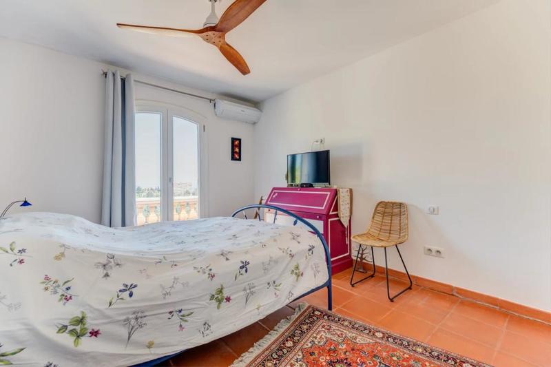 Villa - 137 m² - 5 pièces