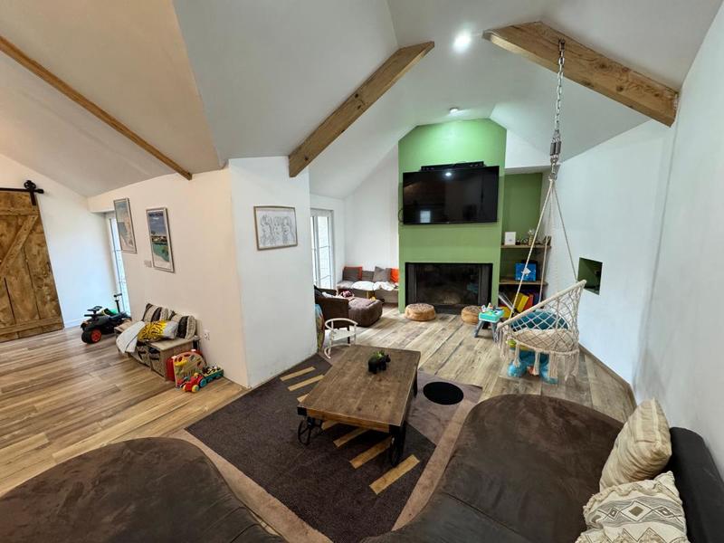 Maison - 195 m² - 7 pièces