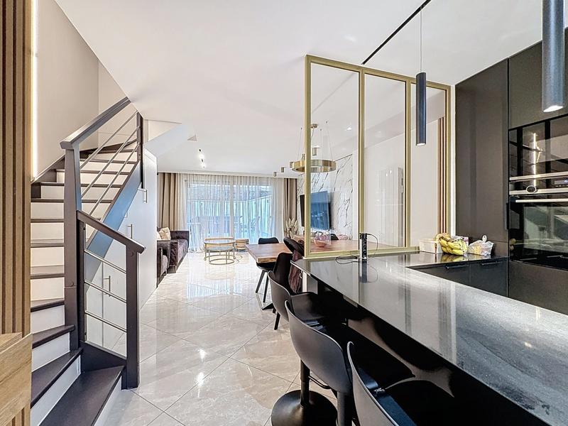 Maison contemporaine - 121 m² - 5 pièces