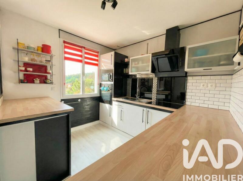 Maison - 98 m² - 5 pièces