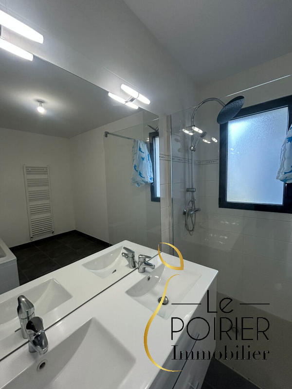 Maison - 93 m² - 4 pièces