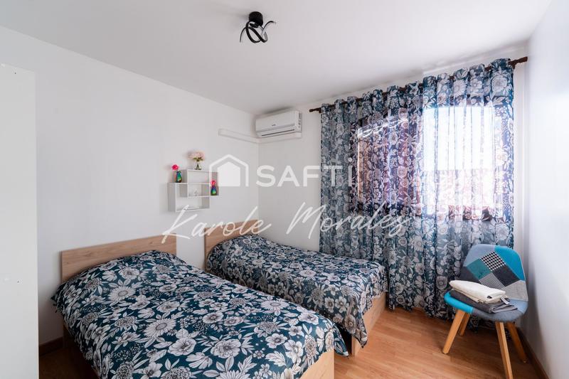 Maison - 300 m² - 8 pièces