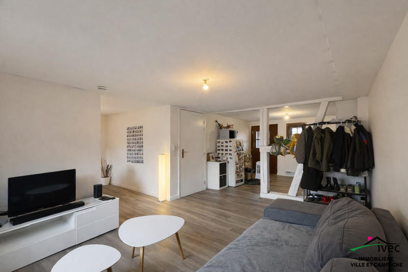 Appartement - 85 m² - 3 pièces