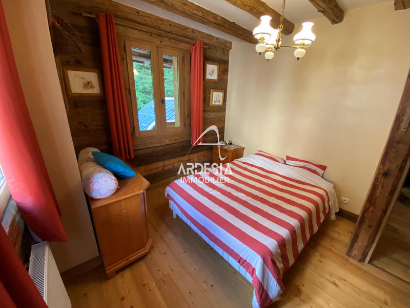 Maison - 250 m² - 8 pièces