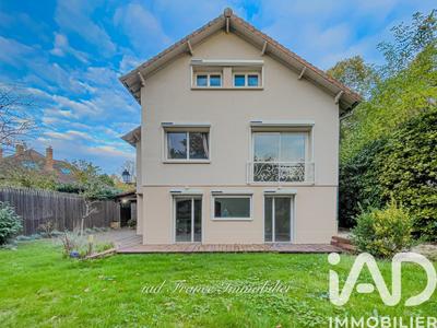 Maison - 264 m² - 8 pièces